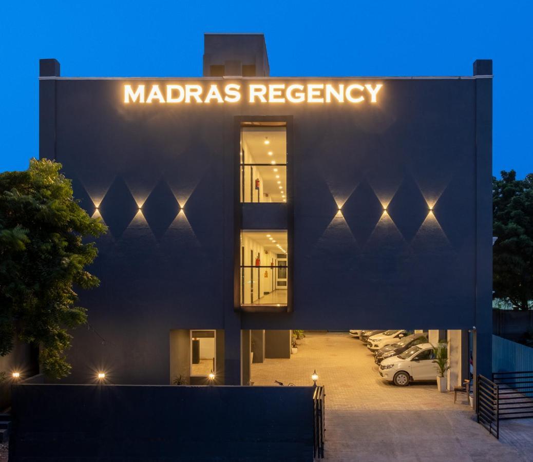 Madras Regency Hotel Exterior foto